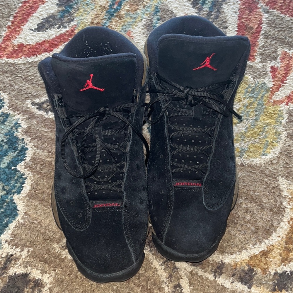 Air Jordan 13s Olives